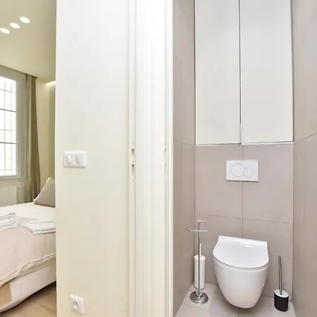 Spacious - 3br-8p - Moulin Rouge